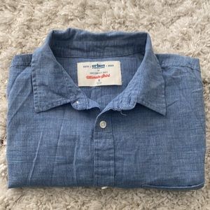 Man short sleeves shirt